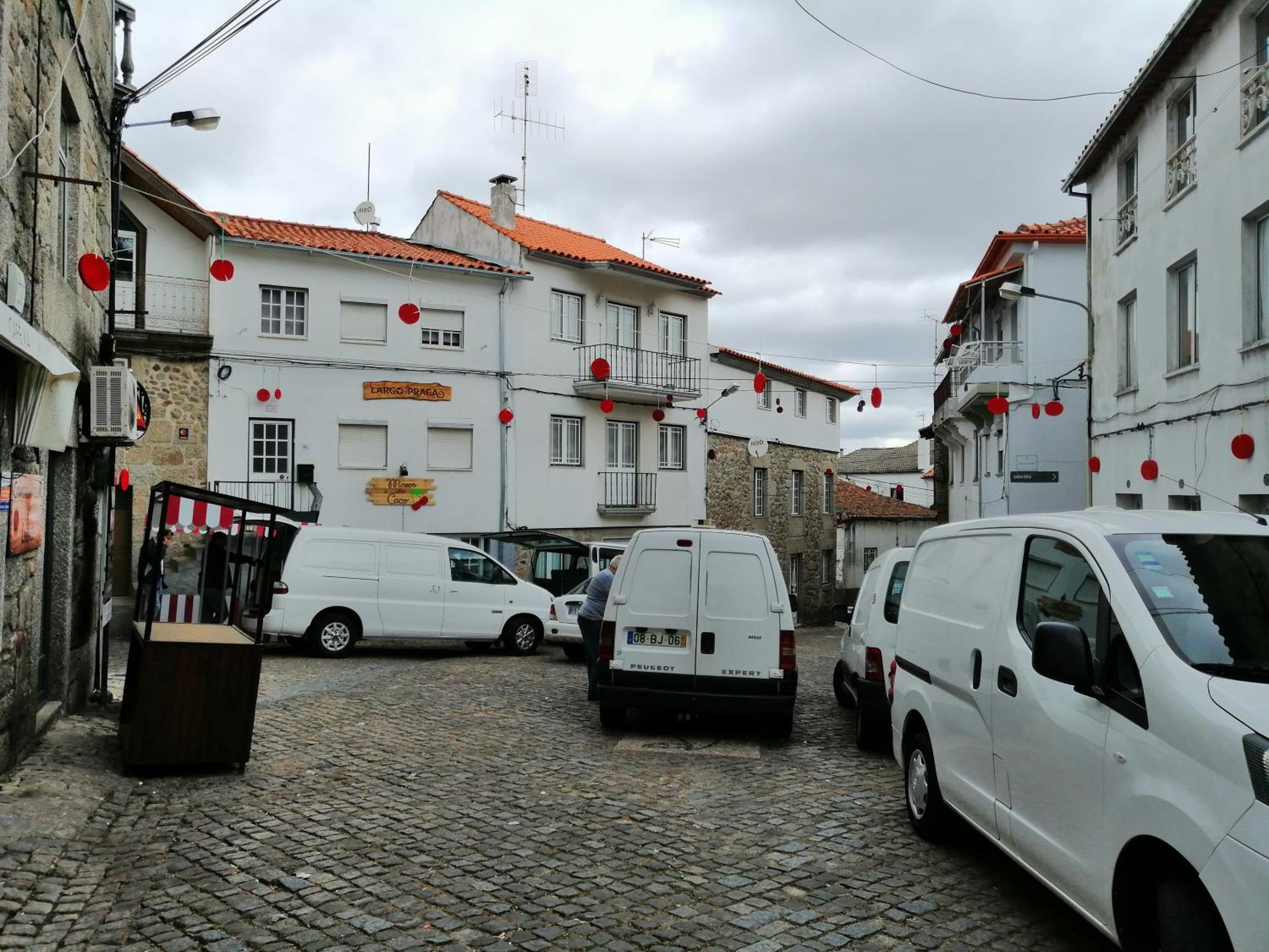 Villa Casa Largo Da Praca Alcongosta Exterior foto